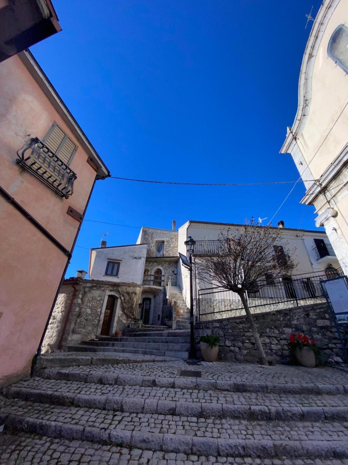 Villa Don Pasquale Scontrone House Exterior foto