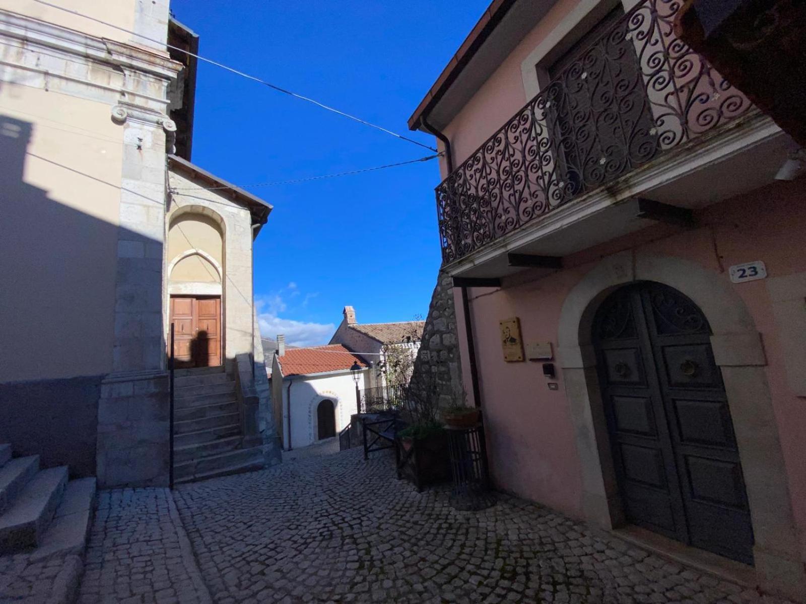 Villa Don Pasquale Scontrone House Exterior foto